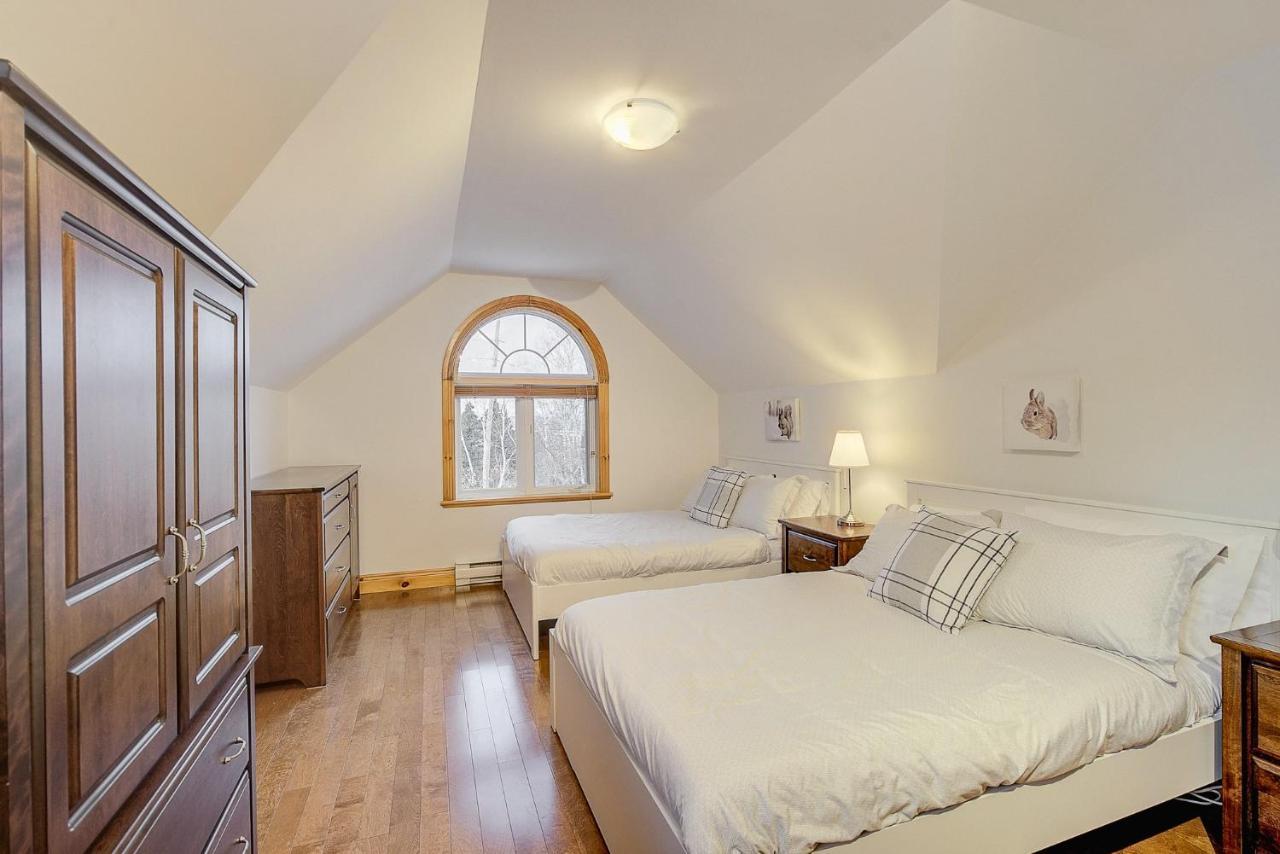 Вилла Gorgeous View 10 Min To Massif Hot Tub And Garage Бэ-Сен-Поль Экстерьер фото